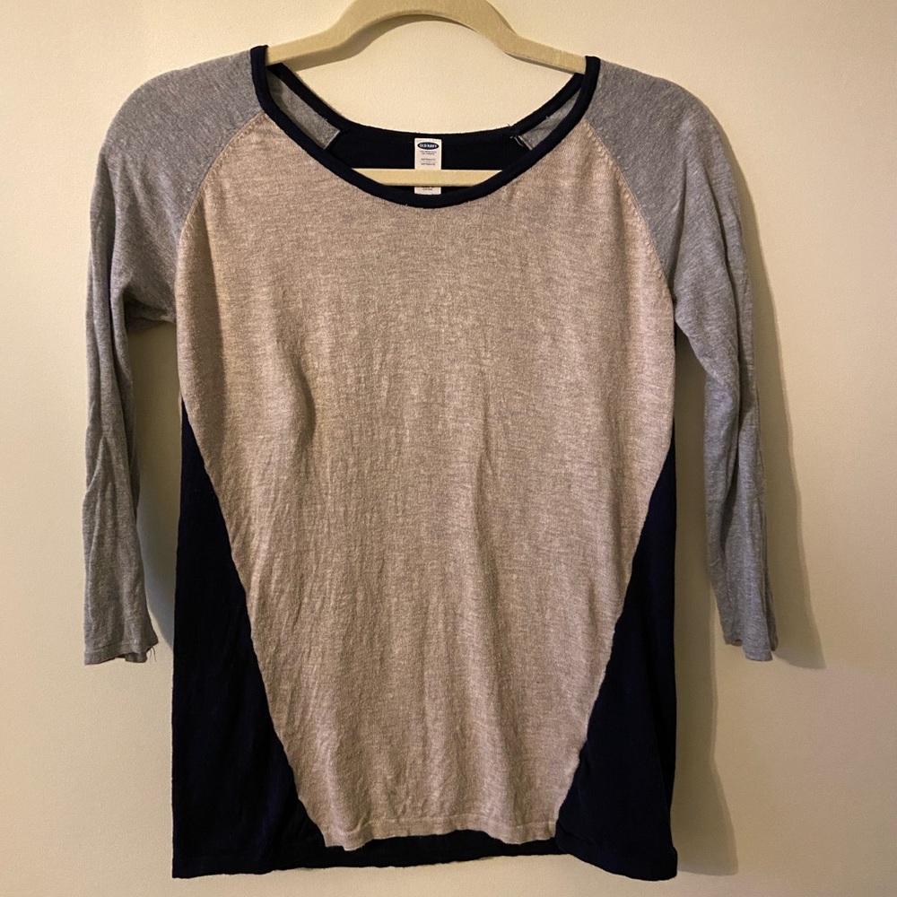 Old Navy Thin Maternity Sweater